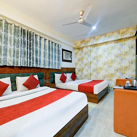 Airport Hotel Classic Park New Delhi Exterior photo