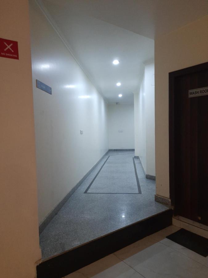 Airport Hotel Classic Park New Delhi Exterior photo