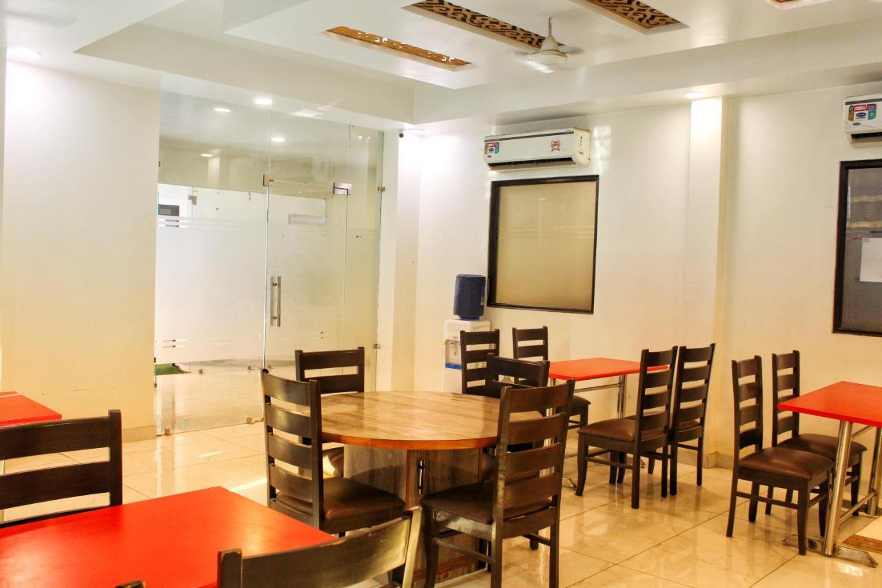 Airport Hotel Classic Park New Delhi Exterior photo